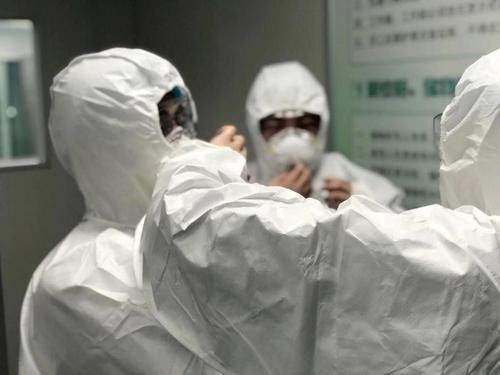 white disposable breathable Protective microporous coveralls Type 5/6 Hood and B